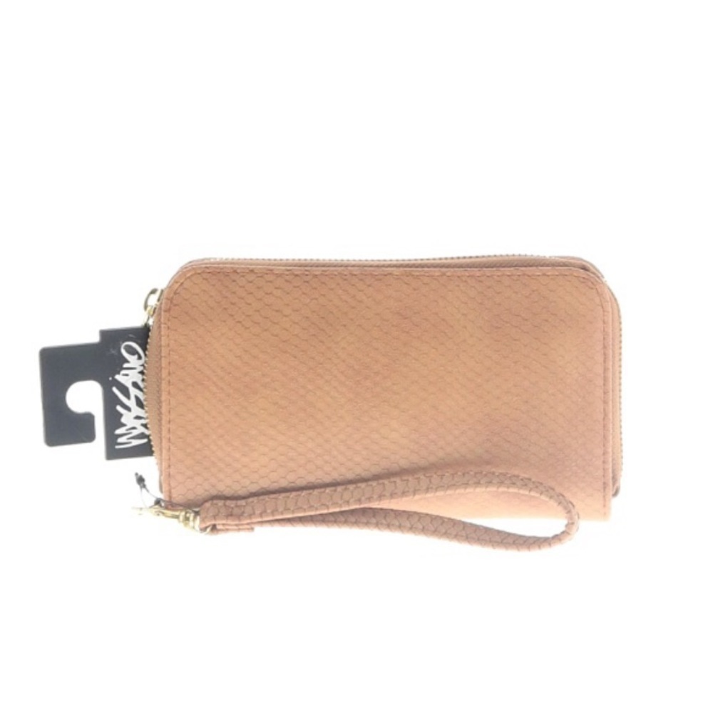 NWT wristlet wallet - Picture 1 of 3